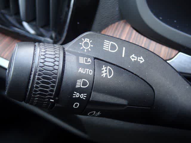 2024 Volvo S60 Plus Dark Theme