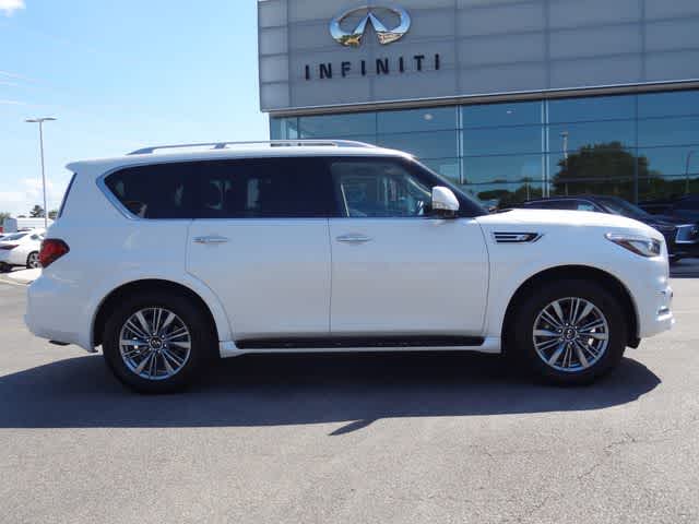 2022 INFINITI QX80 LUXE