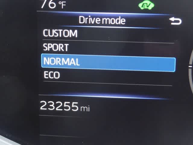 2025 Toyota Prius LE