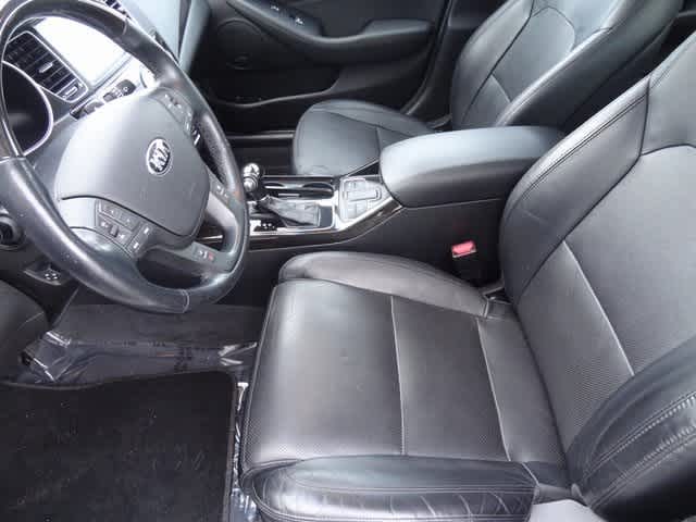 2016 Kia Cadenza Premium