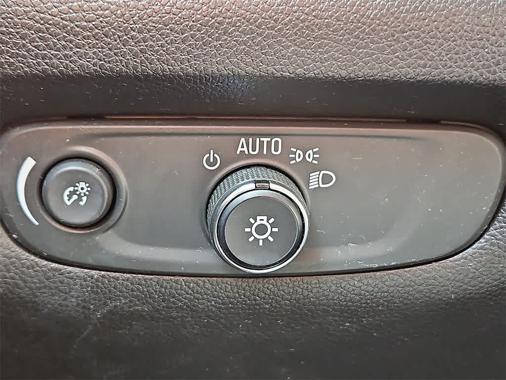 2018 Chevrolet Traverse LS