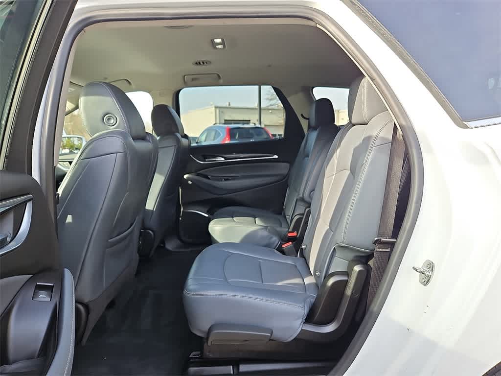 2020 Buick Enclave Essence