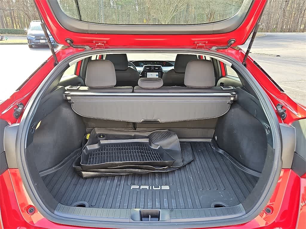 2022 Toyota Prius LE