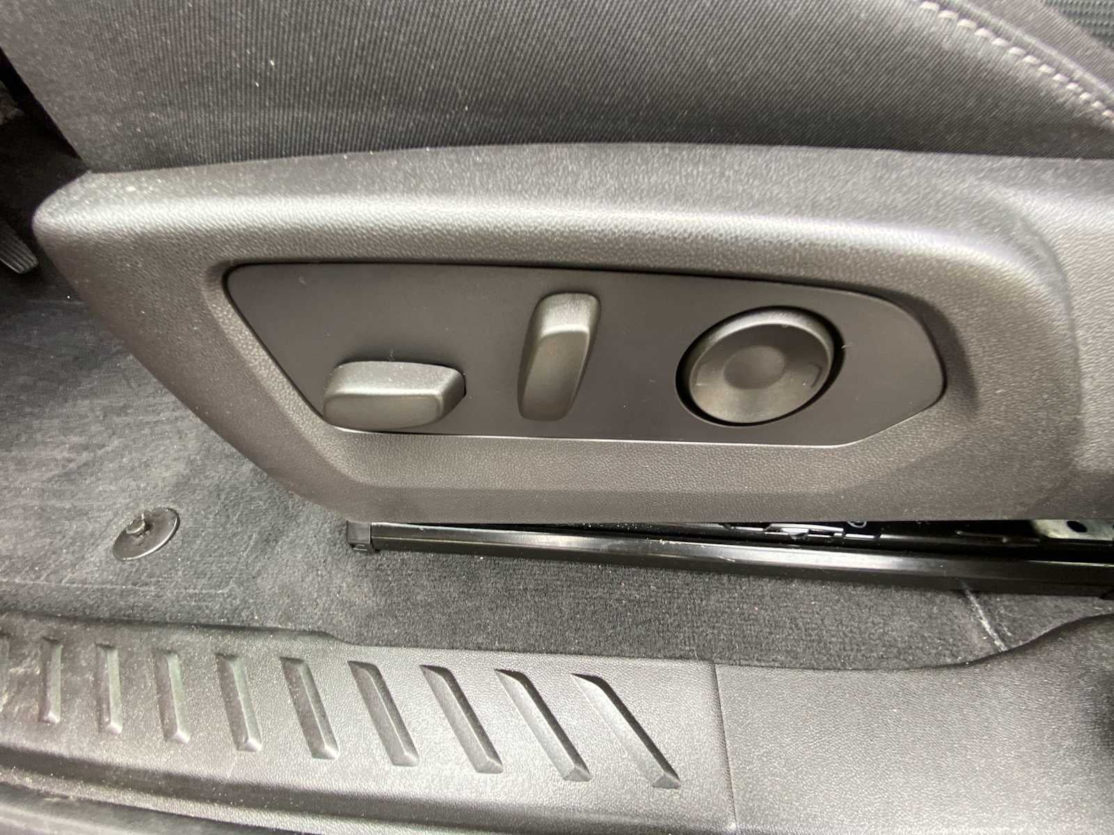 2024 Chevrolet Colorado 2WD LT