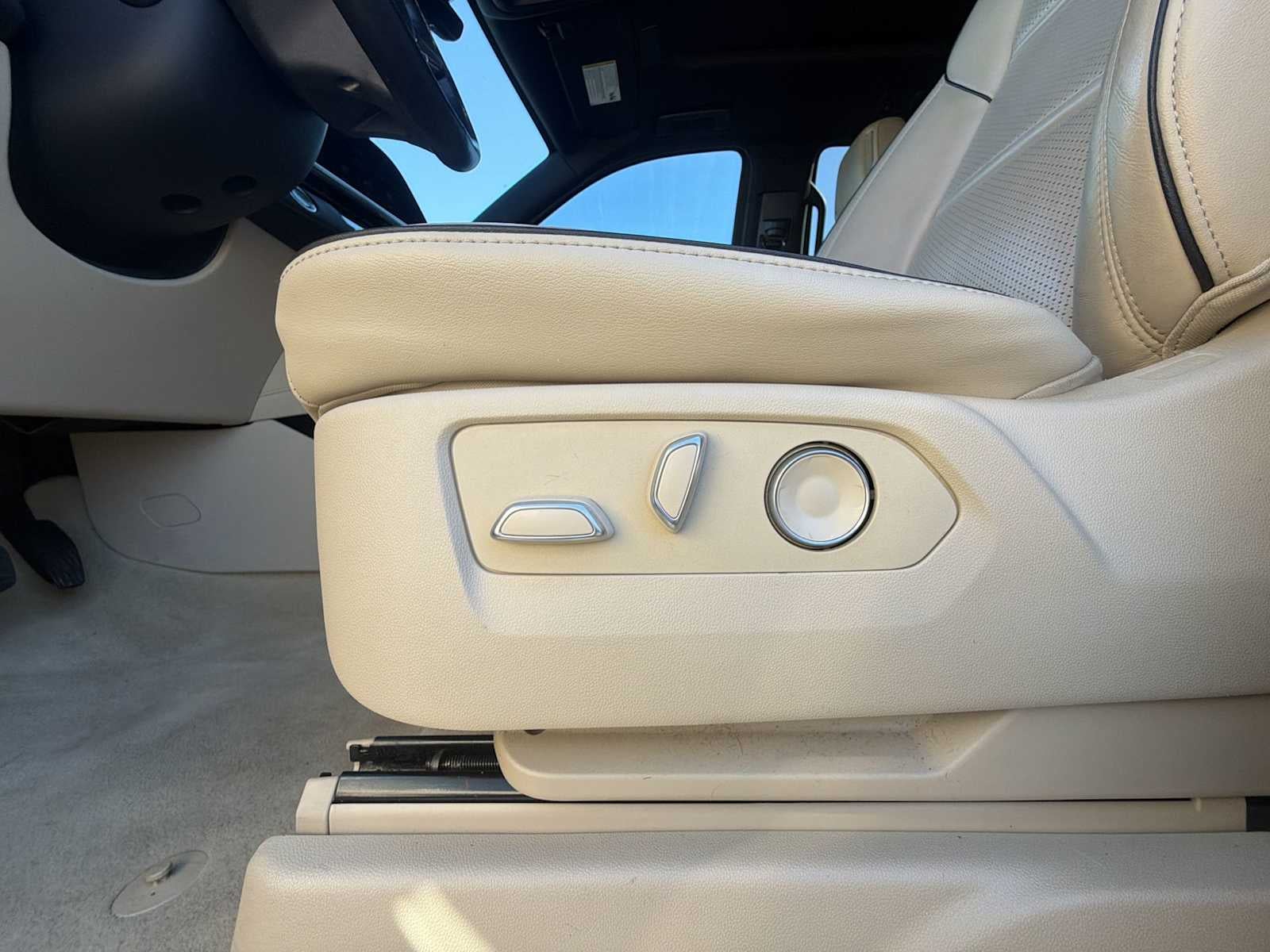 2024 Cadillac Escalade RWD Premium Luxury