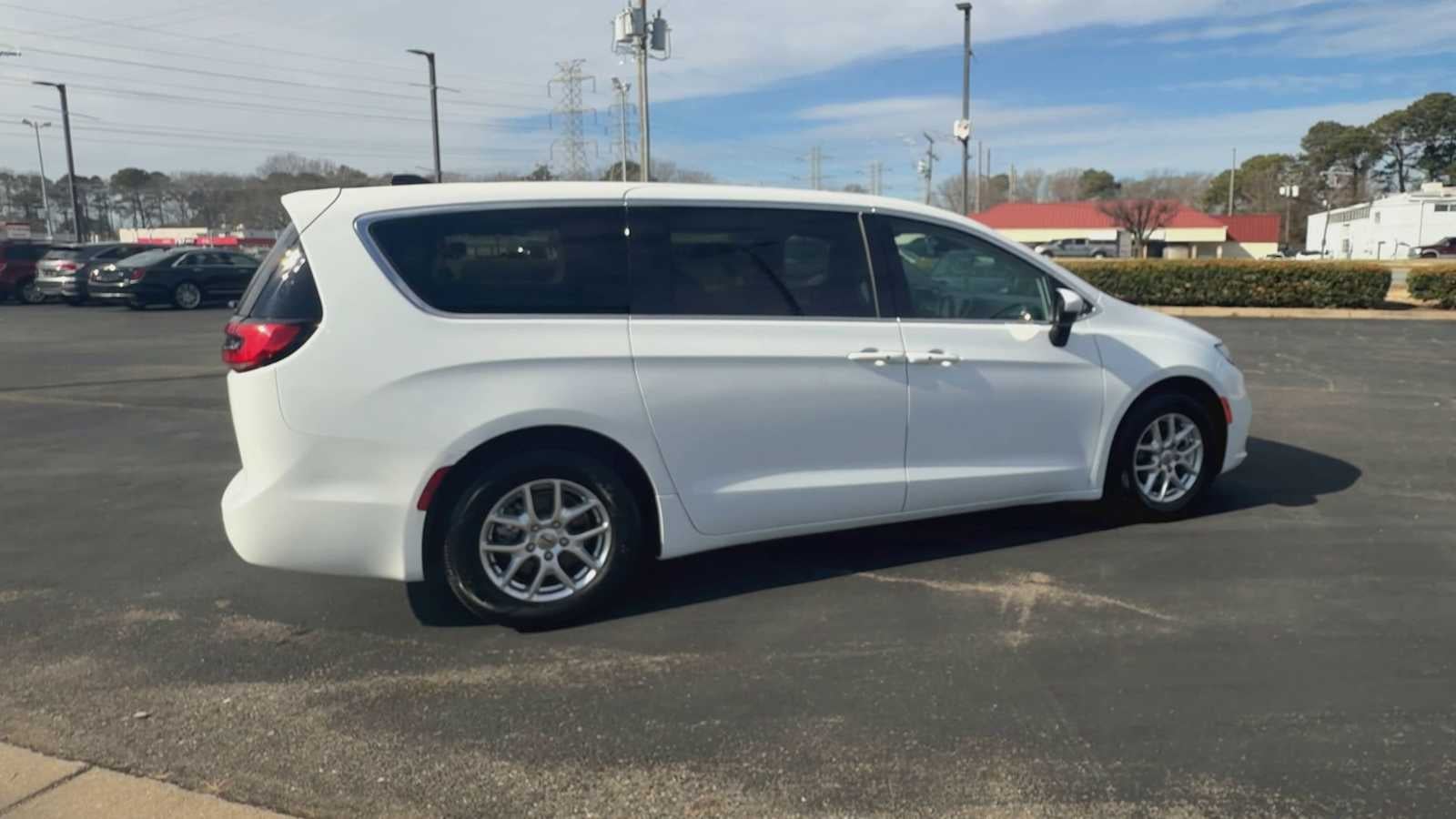2023 Chrysler Pacifica Touring L