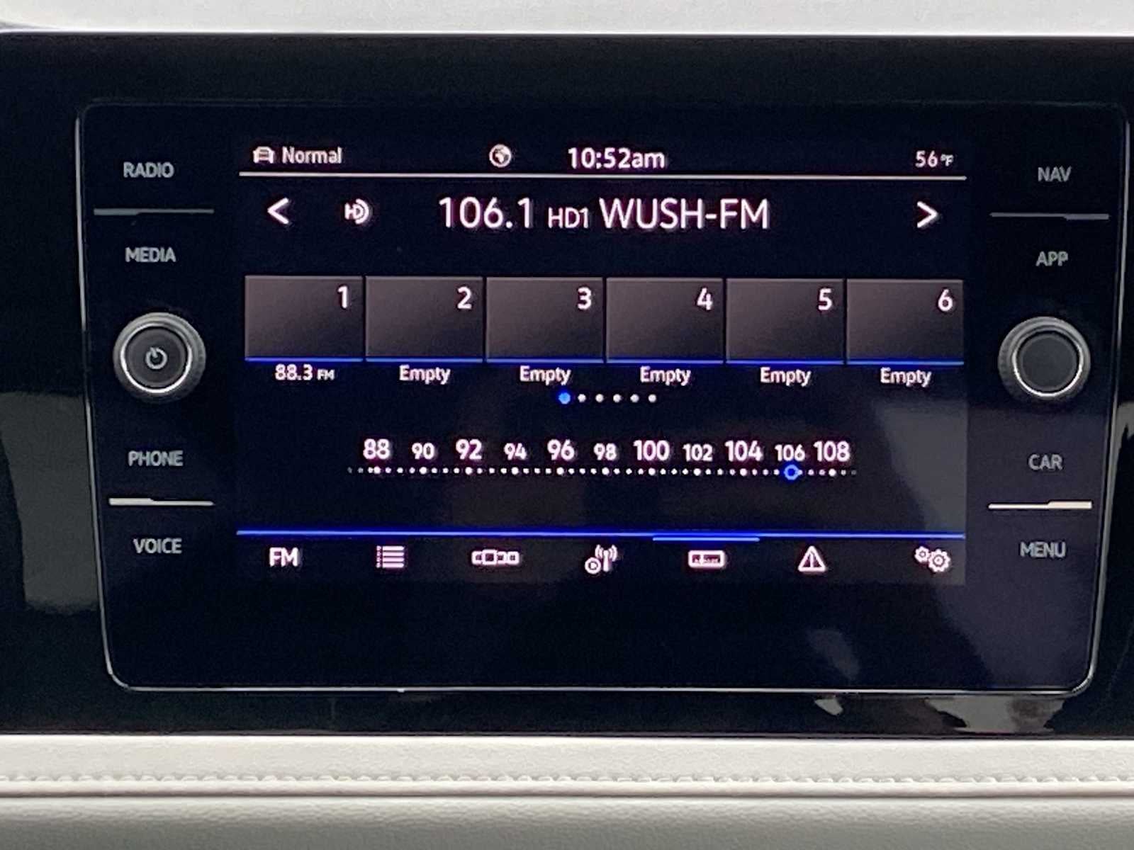 2025 Volkswagen Taos SEL