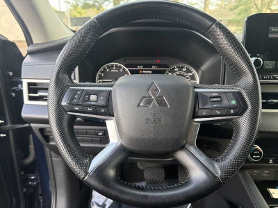 2023 Mitsubishi Outlander SE