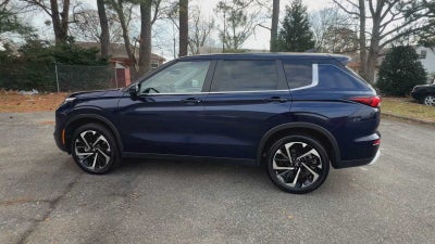 2023 Mitsubishi Outlander SE