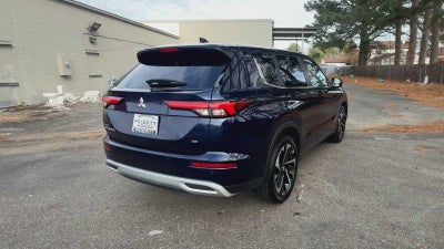 2023 Mitsubishi Outlander SE
