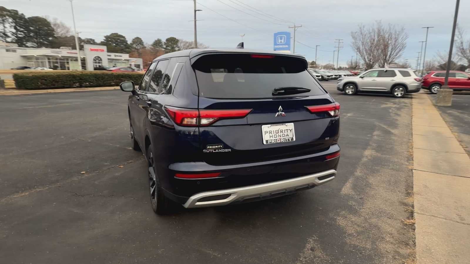 2024 Mitsubishi Outlander SE