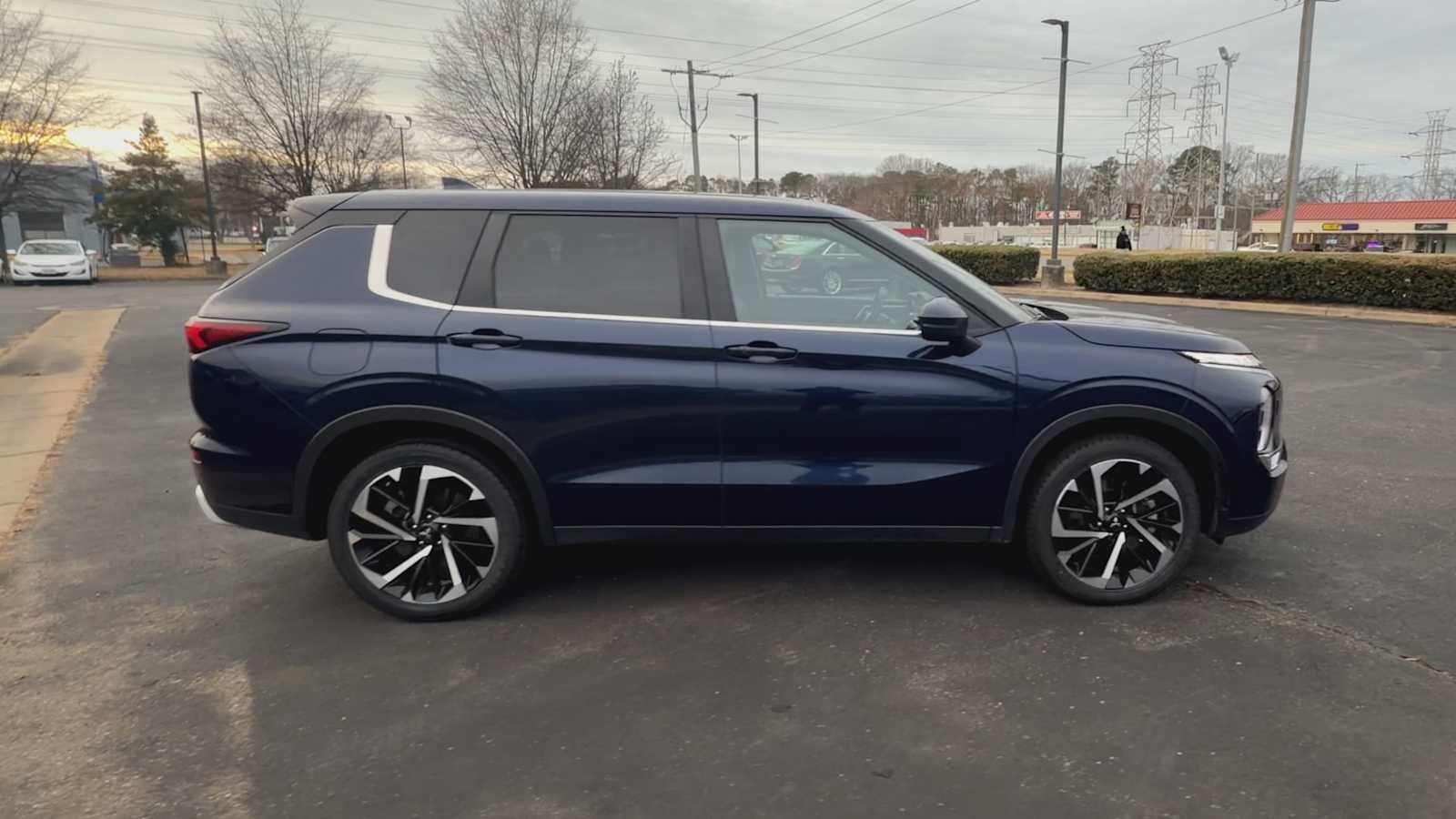 2024 Mitsubishi Outlander SE