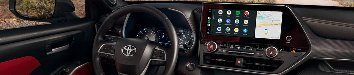 2024 Toyota Highlander Hybrid interior