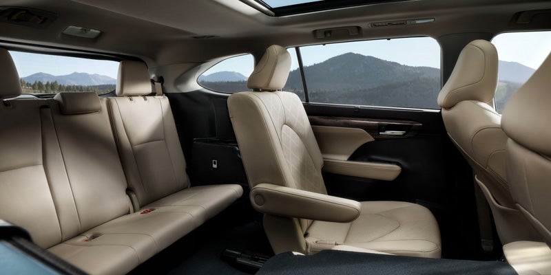 2024 Toyota Highlander interior